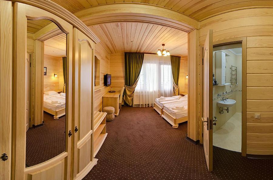 Forest House Tatariv Rum bild
