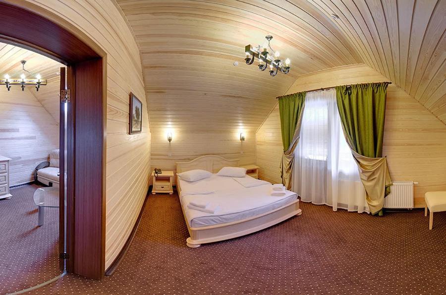 Forest House Tatariv Rum bild